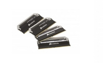 Память DIMM DDR4 4x4096MB 2666MHz Corsair DOMINATOR 15-17-17-35 [CMD16GX4M4A2666C15]